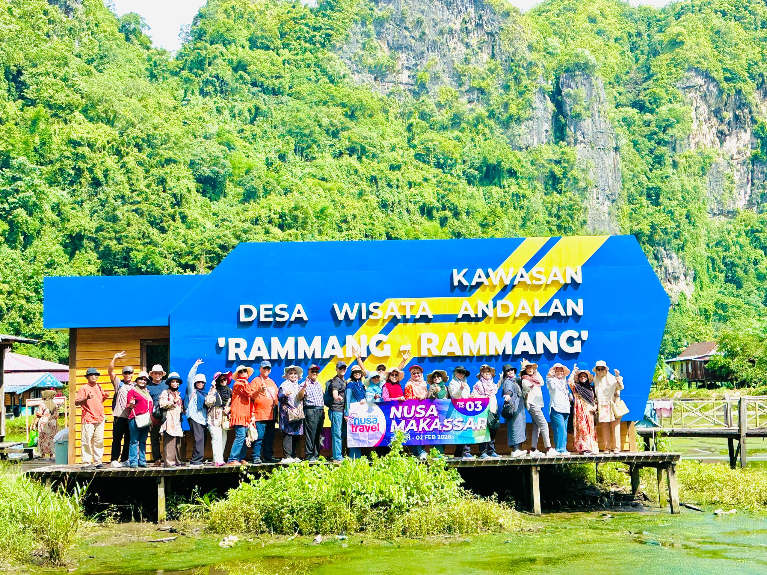 Gambar kumpulan peserta di Rammang-Rammang