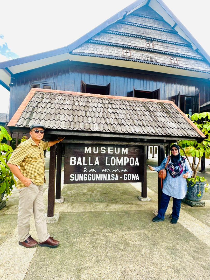 Peserta di Museum Balla Lompoa, Gowa